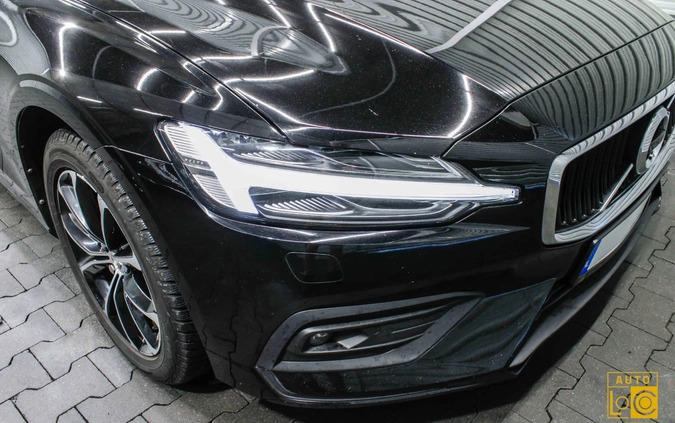 Volvo V60 cena 79777 przebieg: 199900, rok produkcji 2019 z Gorzów Wielkopolski małe 742